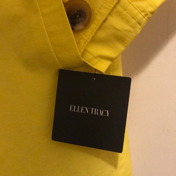 Spring trench coat. - Picture 2 of 8